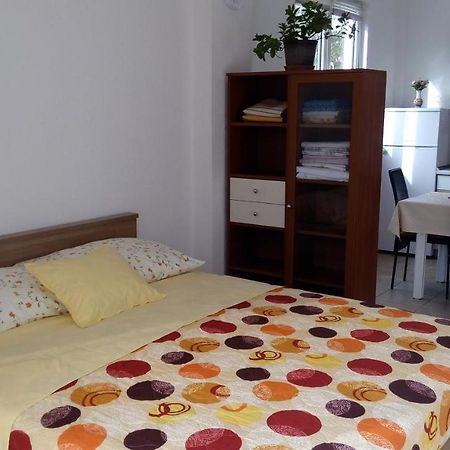 Apartments Tinka Grebastica Luaran gambar