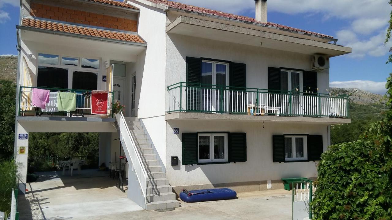 Apartments Tinka Grebastica Luaran gambar